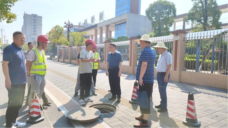 丁劲松率队督办县住建局承办的相关民事实事项目